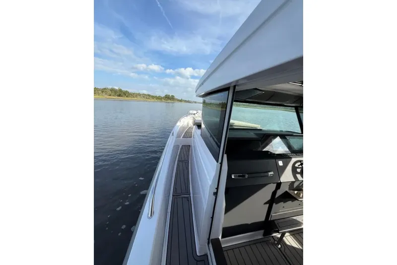 Slide: The Image of Axopar 37 XC Cross Cabin 2023 - 10