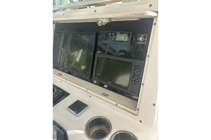 Slide: The Image of World Cat 270 TE 2005 - 15