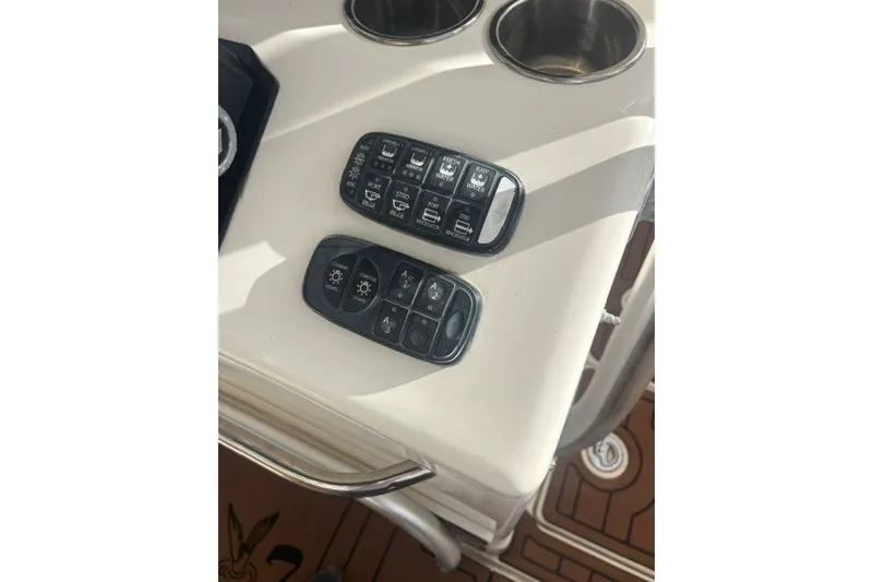 Slide: The Image of World Cat 270 TE 2005 - 17