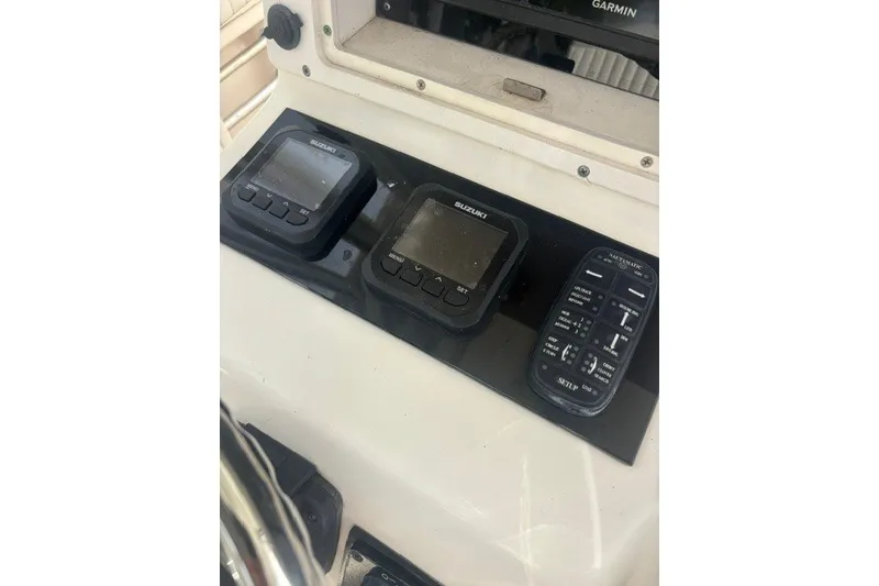 Slide: The Image of World Cat 270 TE 2005 - 16