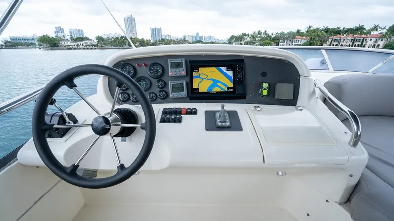 Slide: The Image of Azimut 62 Evolution 2008 - 18