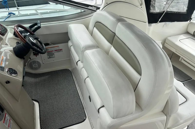 Slide: The Image of Sea Ray 300 Sundancer 2006 - 13
