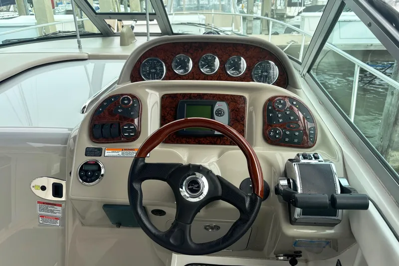 Slide: The Image of Sea Ray 300 Sundancer 2006 - 15