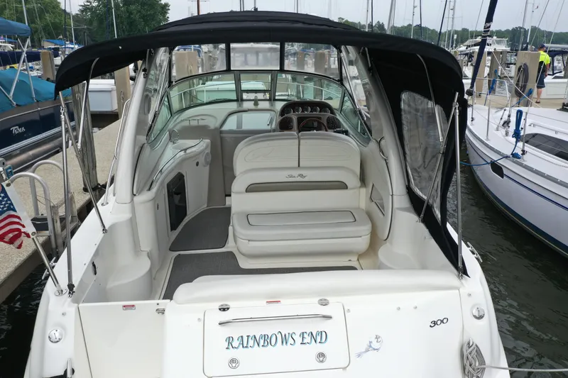 Slide: The Image of Sea Ray 300 Sundancer 2006 - 8