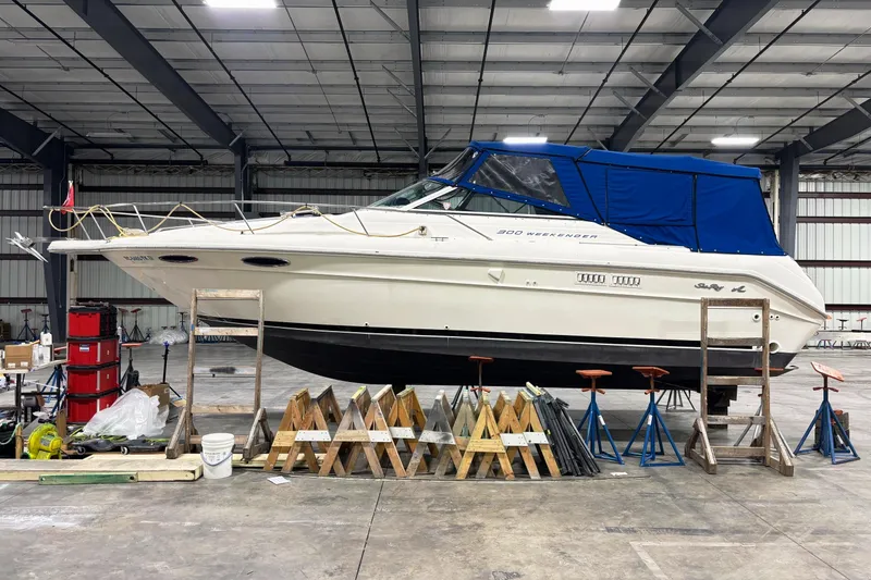 Slide: The Image of Sea Ray 300 Weekender 1992 - 3