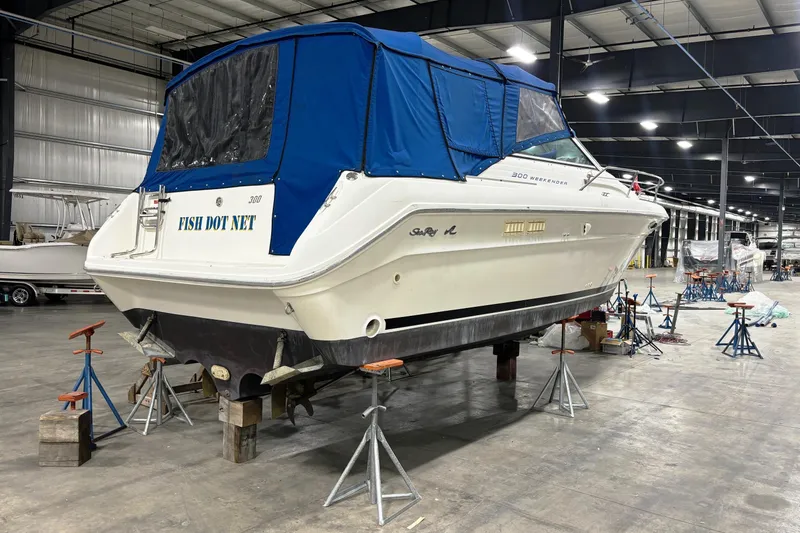 Slide: The Image of Sea Ray 300 Weekender 1992 - 4