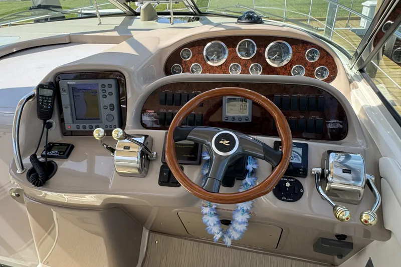 Slide: The Image of Sea Ray 360 Sundancer 2002 - 13