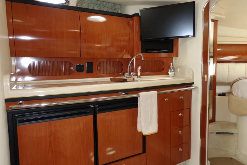 Slide: The Image of Sea Ray 360 Sundancer 2002 - 22