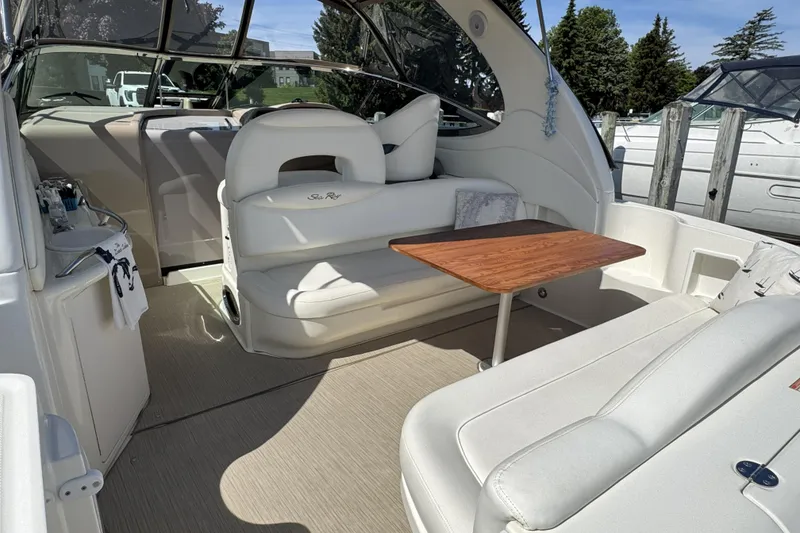 Slide: The Image of Sea Ray 360 Sundancer 2002 - 8