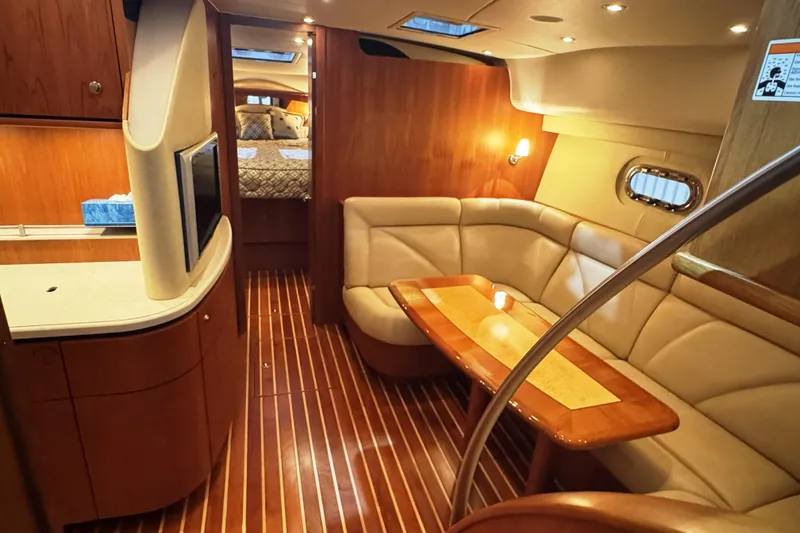 Slide: The Image of Tiara 4300 Sovran 2007 - 20