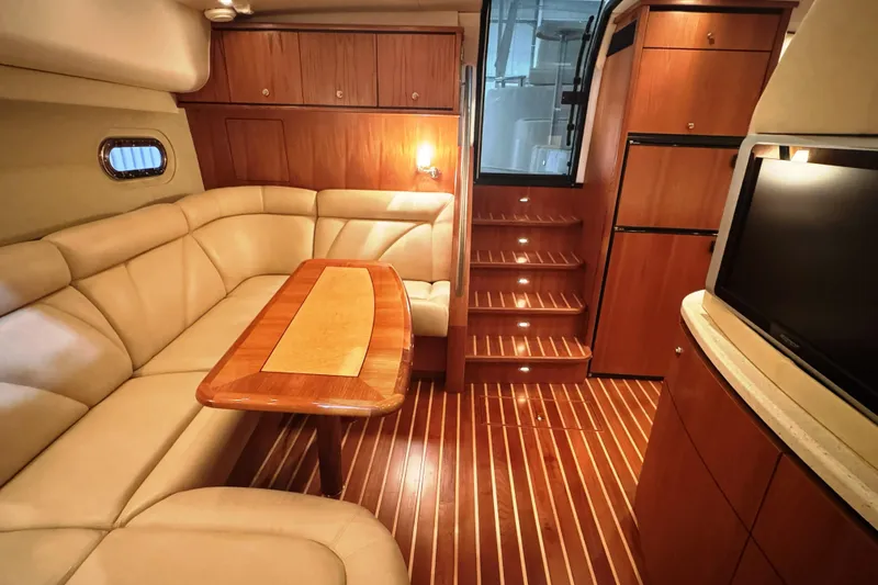 Slide: The Image of Tiara 4300 Sovran 2007 - 21