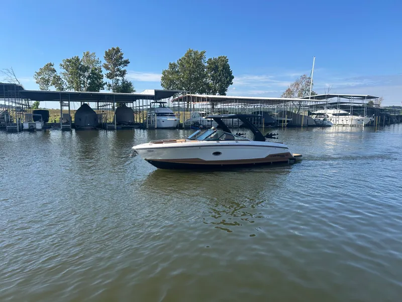 Slide: The Image of Chaparral 30 Surf 2025 - 14