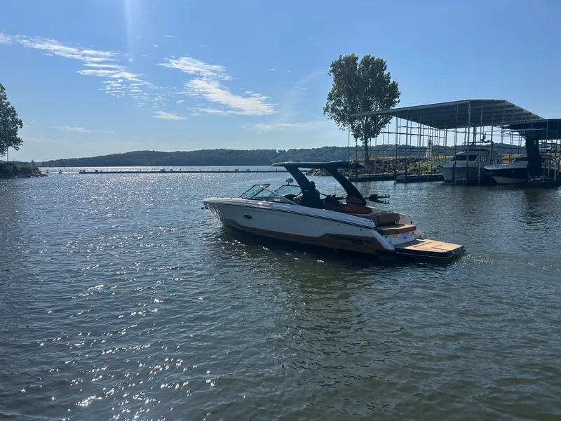 Slide: The Image of Chaparral 30 Surf 2025 - 16