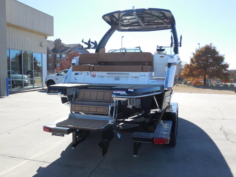 Slide: The Image of Chaparral 30 Surf 2025 - 3