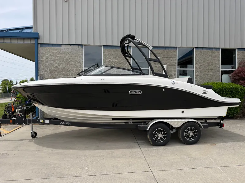 The Image of Sea Ray SPX 210 2026 - undefined