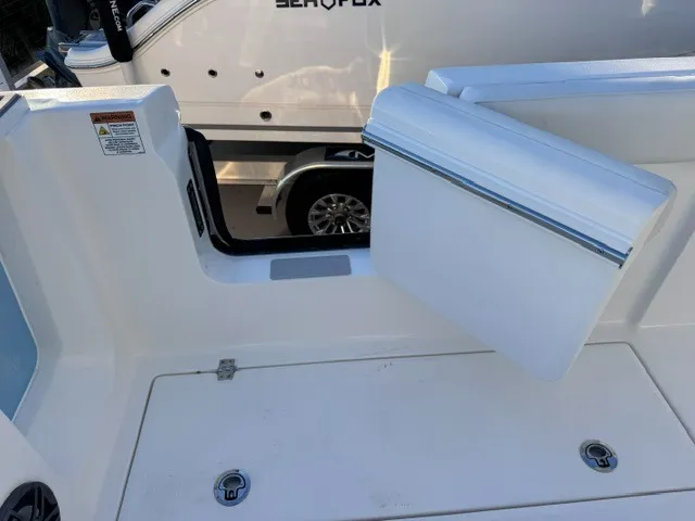 Slide: The Image of Sea Fox 268 COMMANDER 2027 - 20