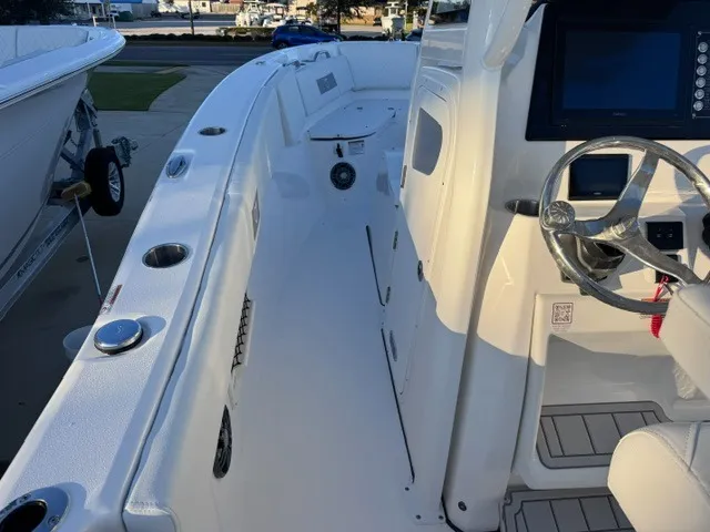 Slide: The Image of Sea Fox 268 COMMANDER 2027 - 18