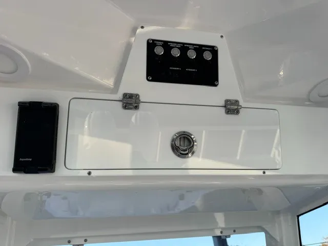 Slide: The Image of Sea Fox 268 COMMANDER 2027 - 14