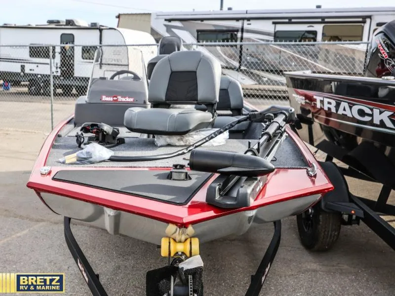Slide: The Image of Tracker Classic XL 2026 - 2