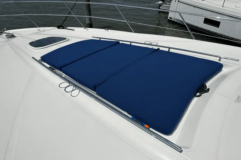 Slide: The Image of Sea Ray 450 SUNDANCER 2011 - 13