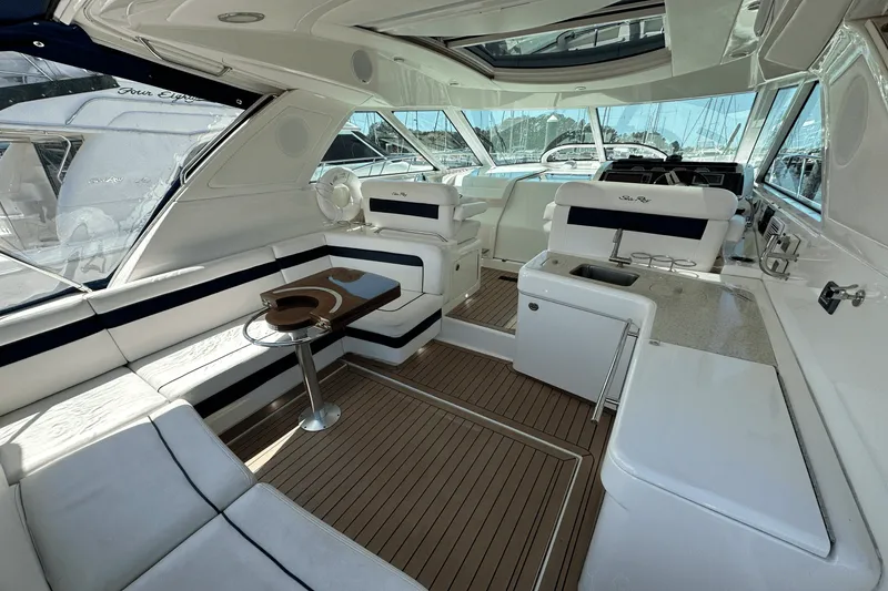Slide: The Image of Sea Ray 450 SUNDANCER 2011 - 17