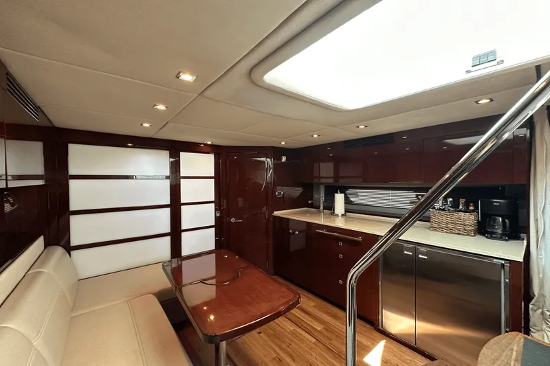 Slide: The Image of Sea Ray 450 SUNDANCER 2011 - 31