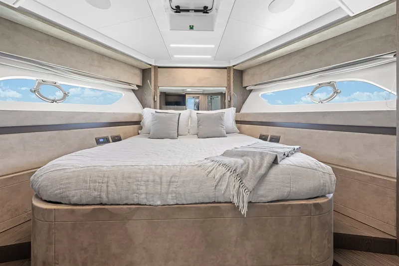 Slide: The Image of Ferretti Ferretti Yacht 550 2018 - 16