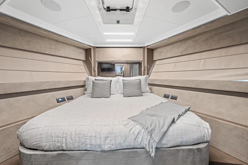 Slide: The Image of Ferretti Ferretti Yacht 550 2018 - 18