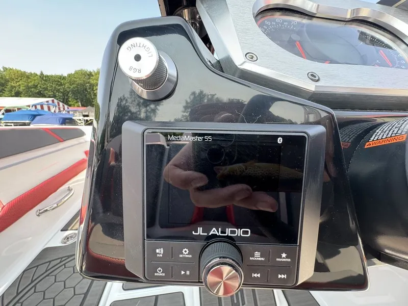 Slide: The Image of Scarab 165 LX 2025 - 13