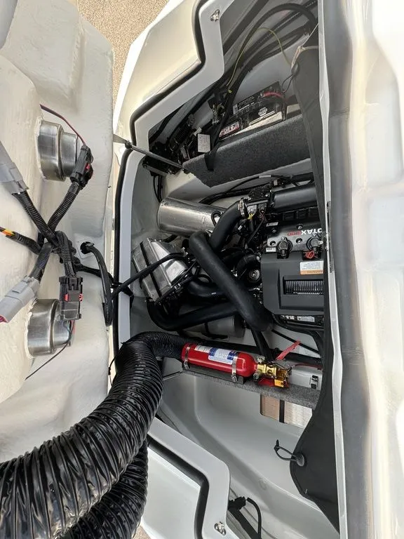 Slide: The Image of Scarab 165 LX 2025 - 16