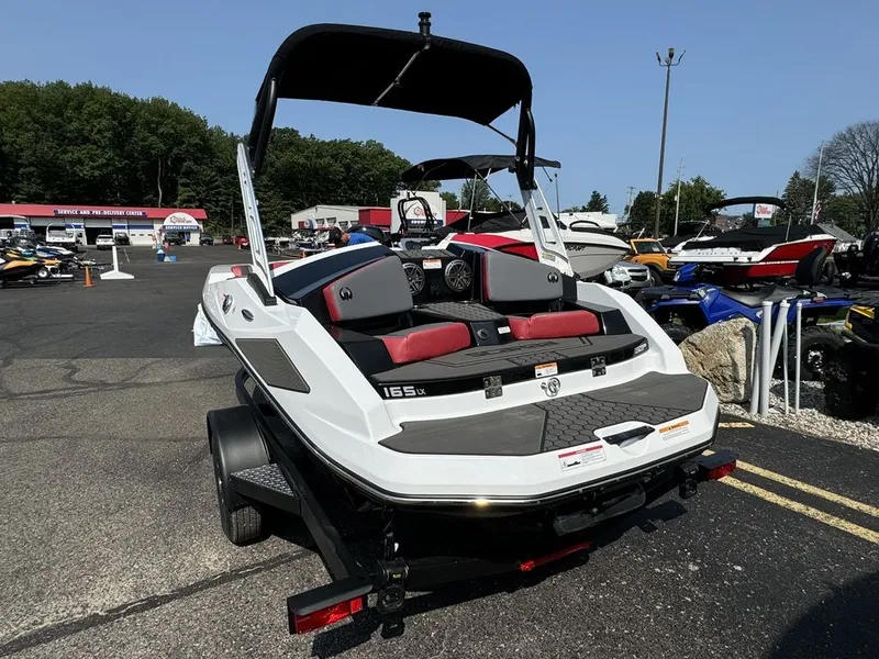 Slide: The Image of Scarab 165 LX 2025 - 2