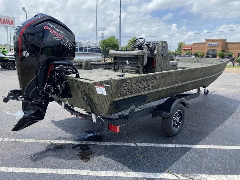 Slide: The Image of Lowe ROUGHNECK 2070 CENTER CONSOLE 2025 - 13