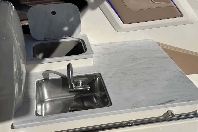 Slide: The Image of Scout 277 Dorado 2024 - 18