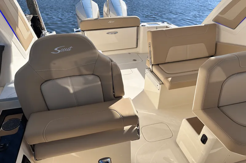 Slide: The Image of Scout 277 Dorado 2024 - 19