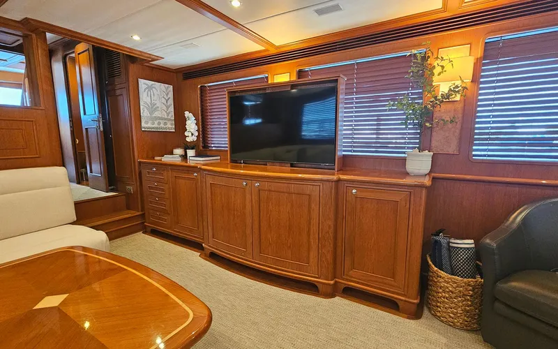 Slide: The Image of Outer Reef 700 Motoryacht 2012 - 12