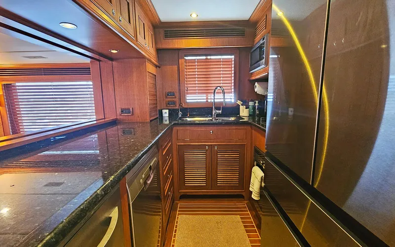 Slide: The Image of Outer Reef 700 Motoryacht 2012 - 16