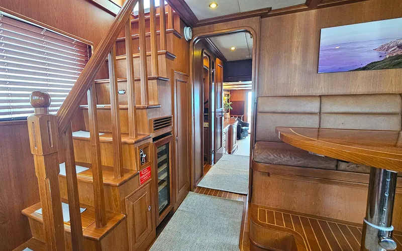 Slide: The Image of Outer Reef 700 Motoryacht 2012 - 18