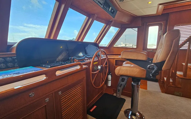 Slide: The Image of Outer Reef 700 Motoryacht 2012 - 22