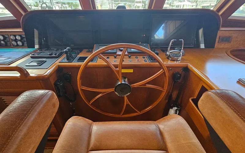 Slide: The Image of Outer Reef 700 Motoryacht 2012 - 23