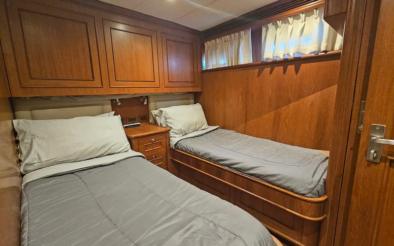 Slide: The Image of Outer Reef 700 Motoryacht 2012 - 28