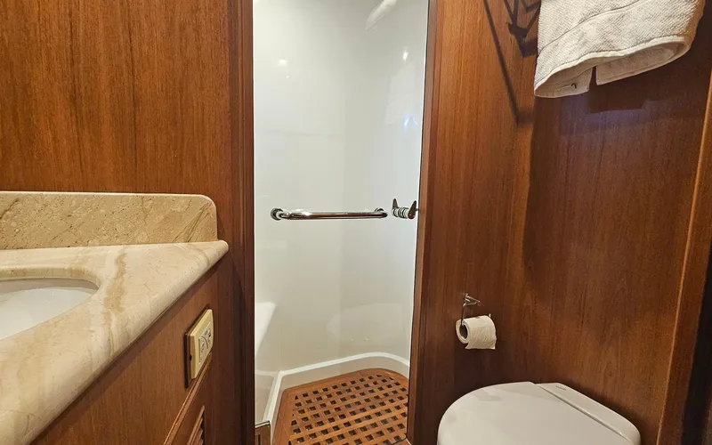 Slide: The Image of Outer Reef 700 Motoryacht 2012 - 31