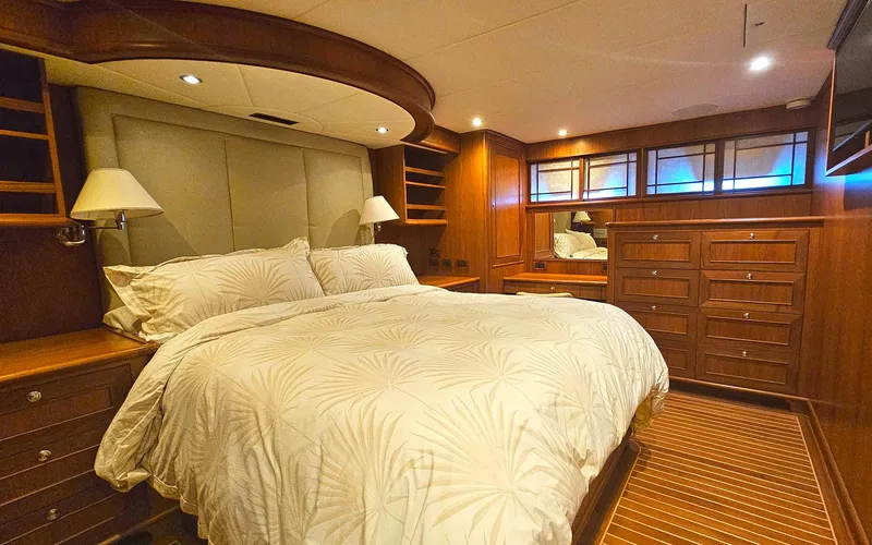 Slide: The Image of Outer Reef 700 Motoryacht 2012 - 33