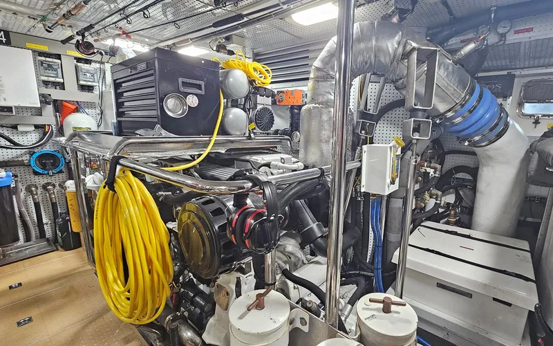 Slide: The Image of Outer Reef 700 Motoryacht 2012 - 47