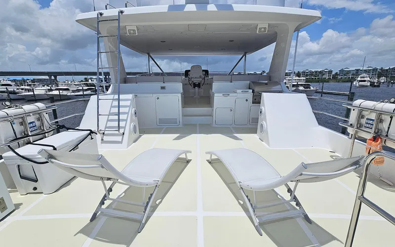 Slide: The Image of Outer Reef 700 Motoryacht 2012 - 55
