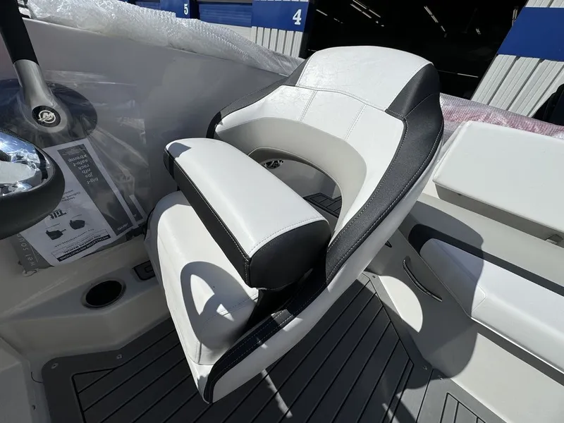 The Image of Starcraft Marine SVX 171 OB 2025 - undefined