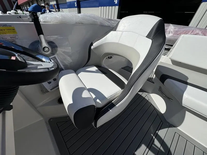 Slide: The Image of Starcraft Marine SVX 171 OB 2025 - 16