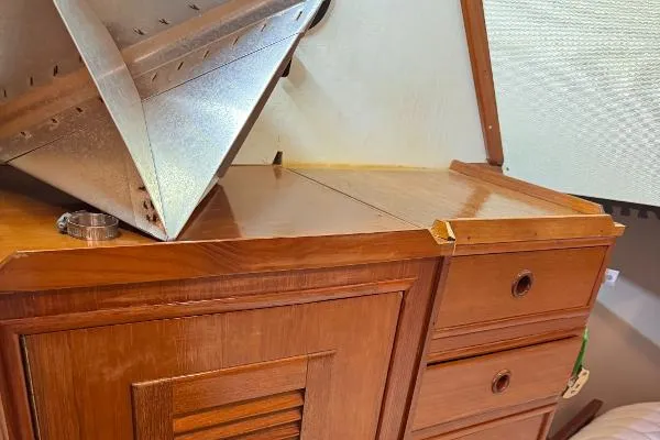 Slide: The Image of Hyundai Roughwater 29 1979 - 42