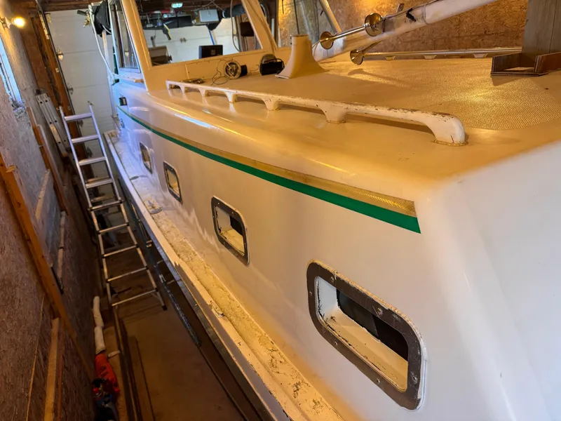 Slide: The Image of Hyundai Roughwater 29 1979 - 65