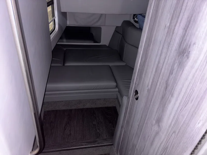 Slide: The Image of Formula 330 Crossover Bowrider 2022 - 17