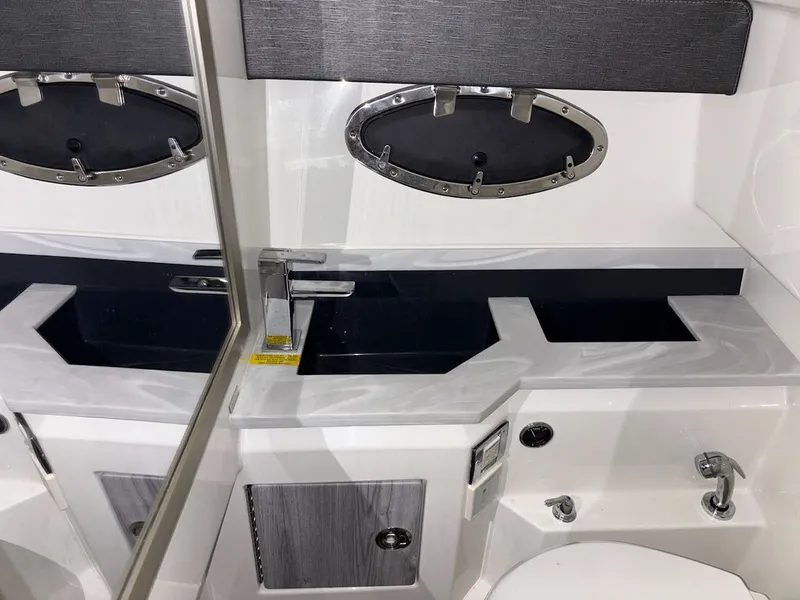 Slide: The Image of Formula 330 Crossover Bowrider 2022 - 21